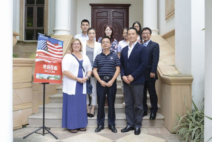 57d21b1a688f5.jpg 威斯康星大学来访合影.jpg