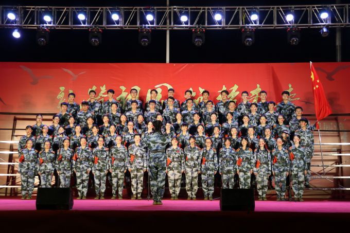 5d9063eb851c6.jpg 商学院.jpg