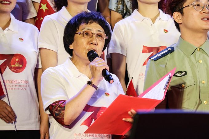 5d90649a32743.jpg 唱歌 (3).jpg